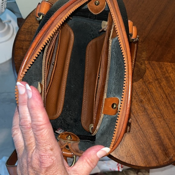 Dooney & Bourke all weather leather inside & out satchel shoulder bag & Wallet - Picture 17 of 17